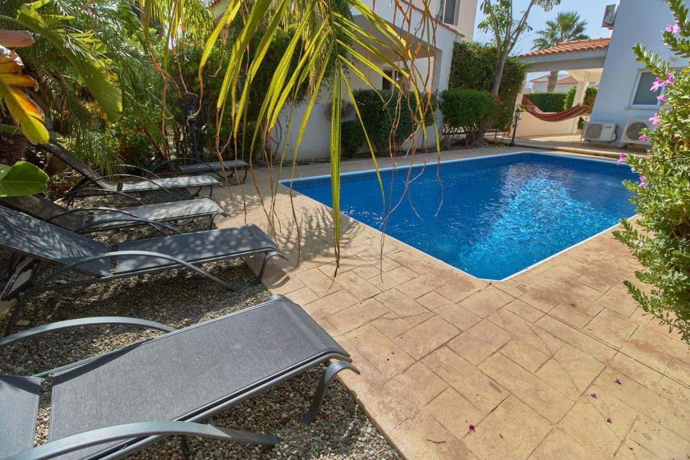 Three Bedroom Safia Holiday home *